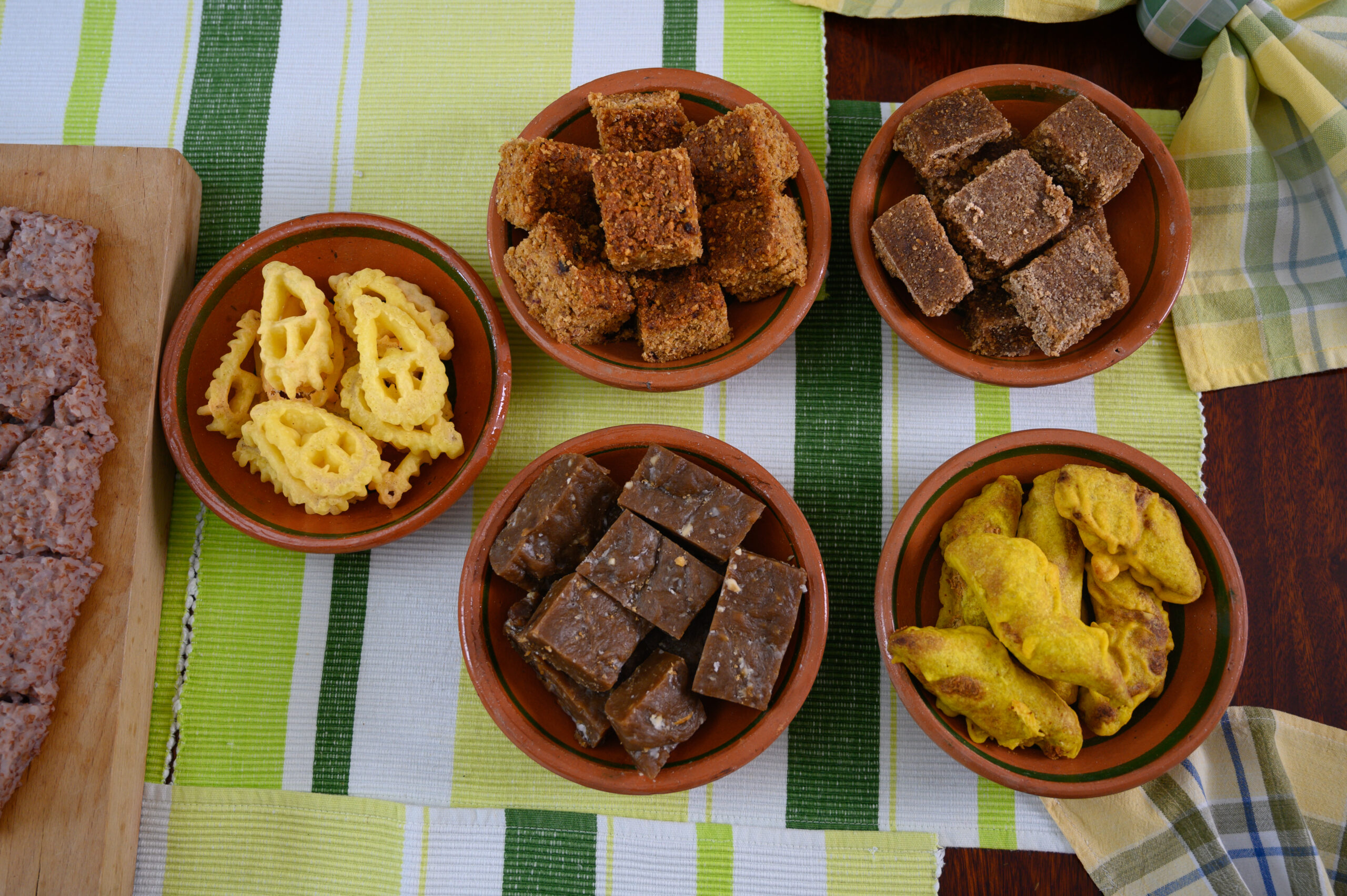 Avurudu Kavili Set Sri Lankan Sweets Ralahami